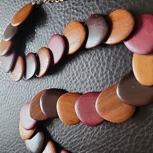 VTG Wood Beaded Necklace in Brown